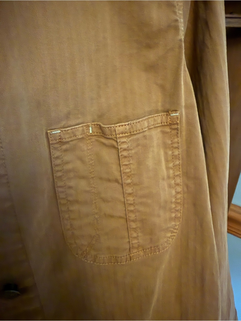 Orvis organic cotton blend utility chore jacket in a tan shade, M 2021 edition - Picture 7 of 12